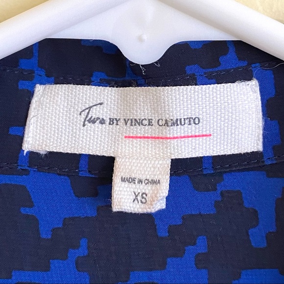 Vince Camuto Blue Black Sheer Hi-Low Blouse Top XS - Picture 6 of 8